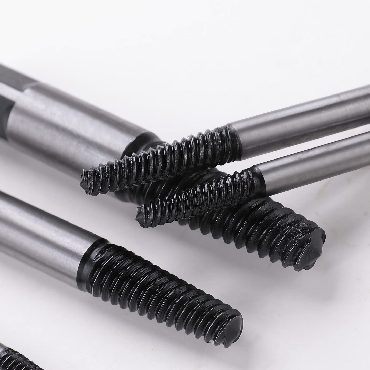 Kit Extractor De Tornillos Reventados: Extracción Precisa y Sin Complicaciones